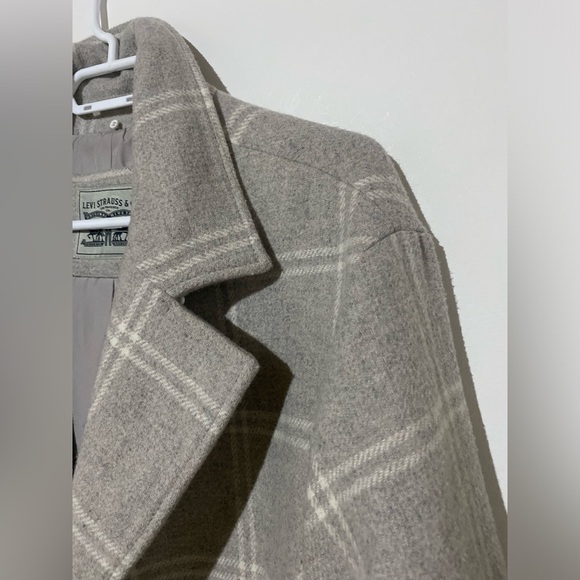Women’s Levi Gray Plaid Coat - Picture 2 of 9